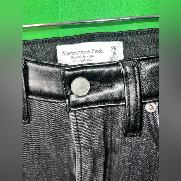 Abercrombie and Fitch jeans size 26 - Picture 5 of 6